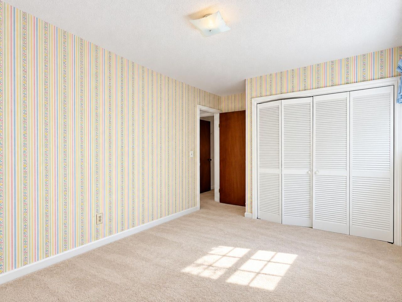 403 Stratford Drive Photo 22