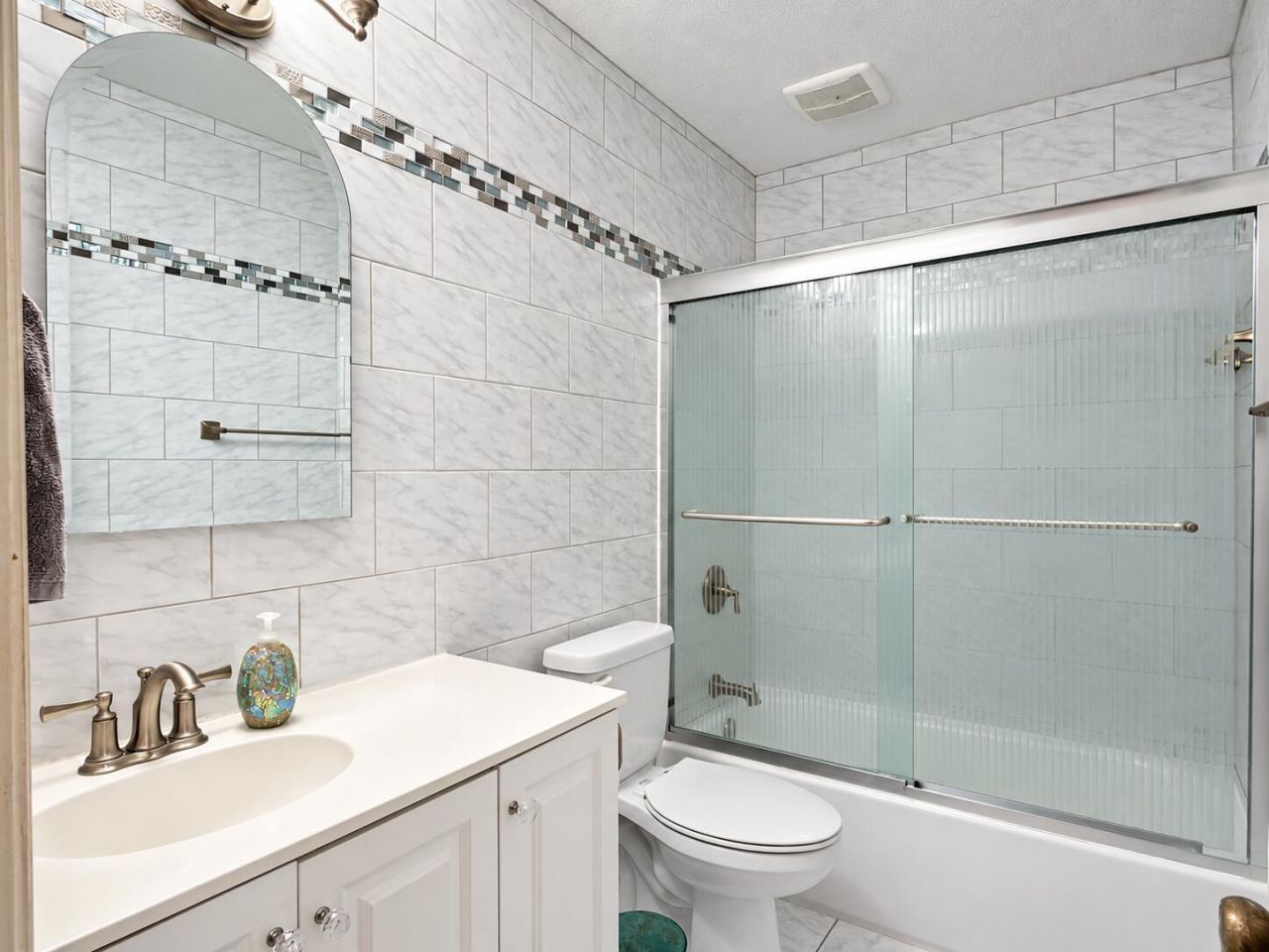 403 Stratford Drive Photo 23