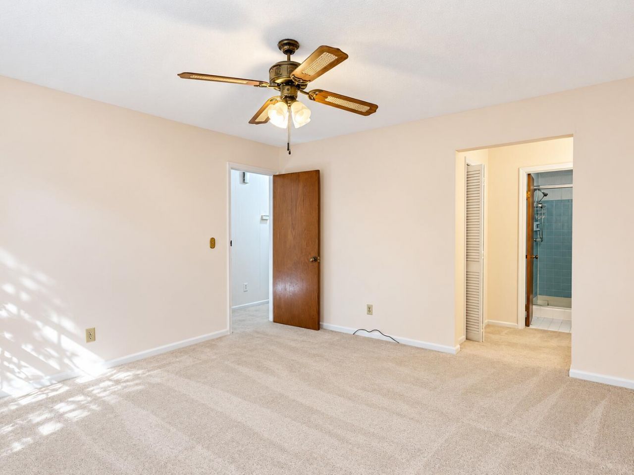 403 Stratford Drive Photo 24