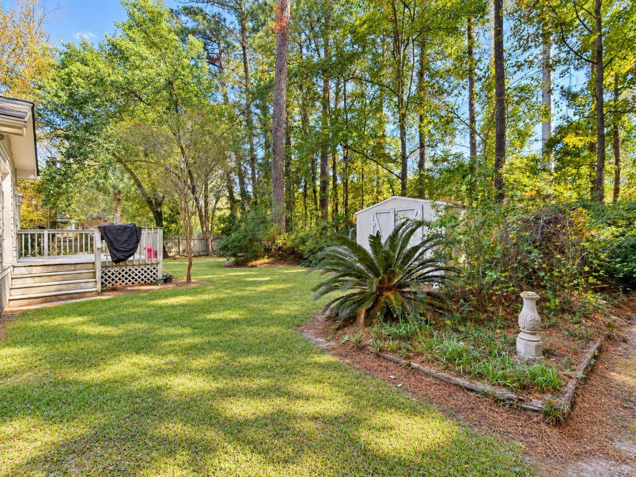 403 Stratford Drive Photo 35