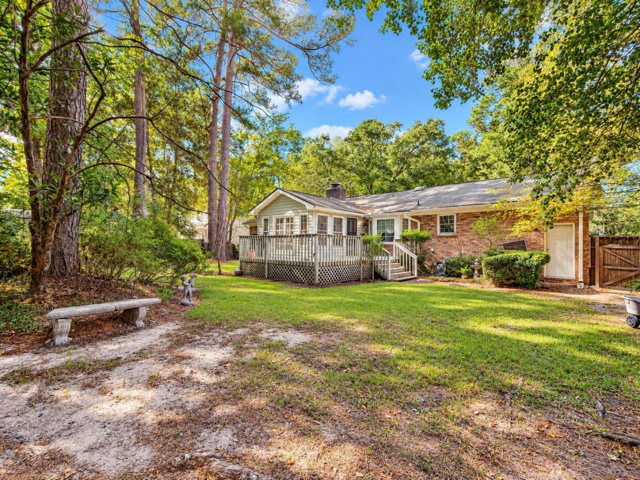 403 Stratford Drive Photo 36