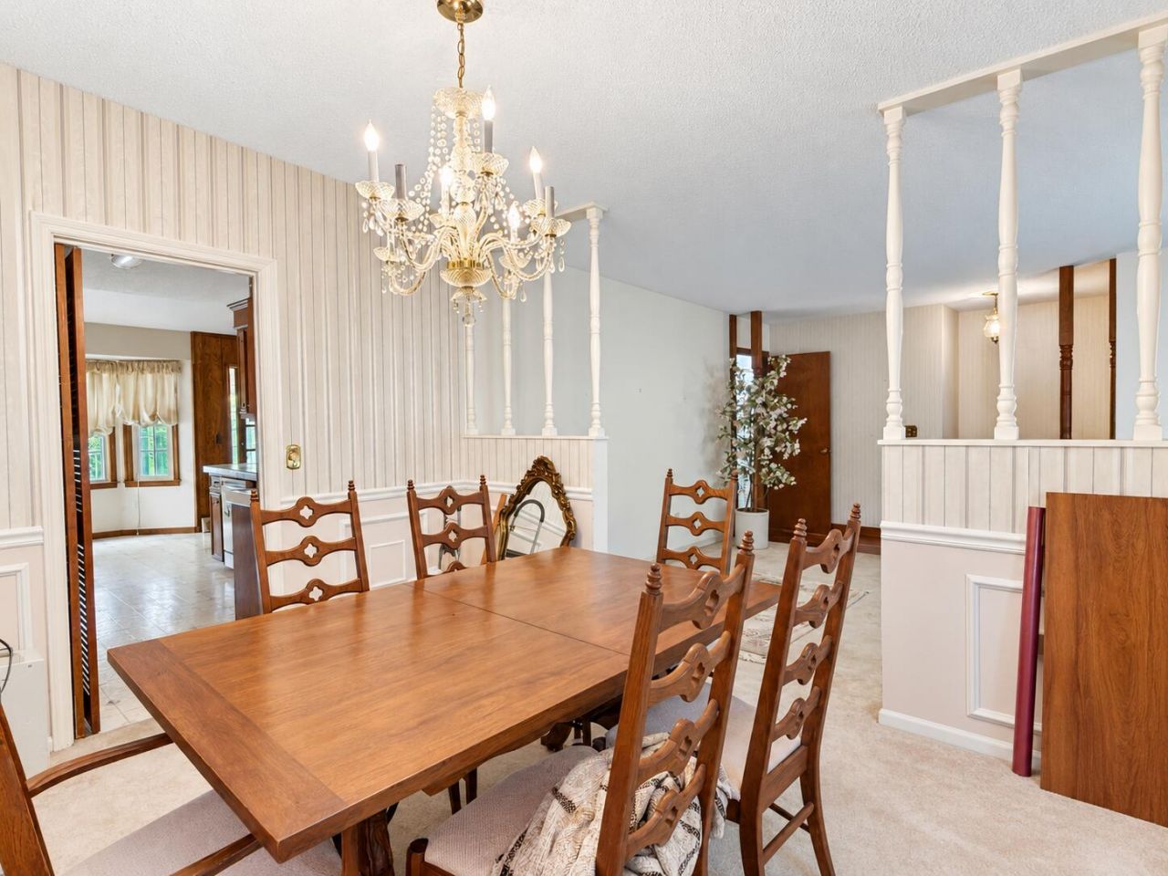 403 Stratford Drive Photo 9