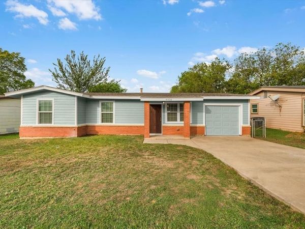 4408 Carmel Avenue, Fort Worth, TX 76119