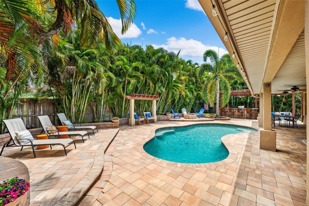 3935 W Eden Roc Circle, Tampa, FL 33634 Photo