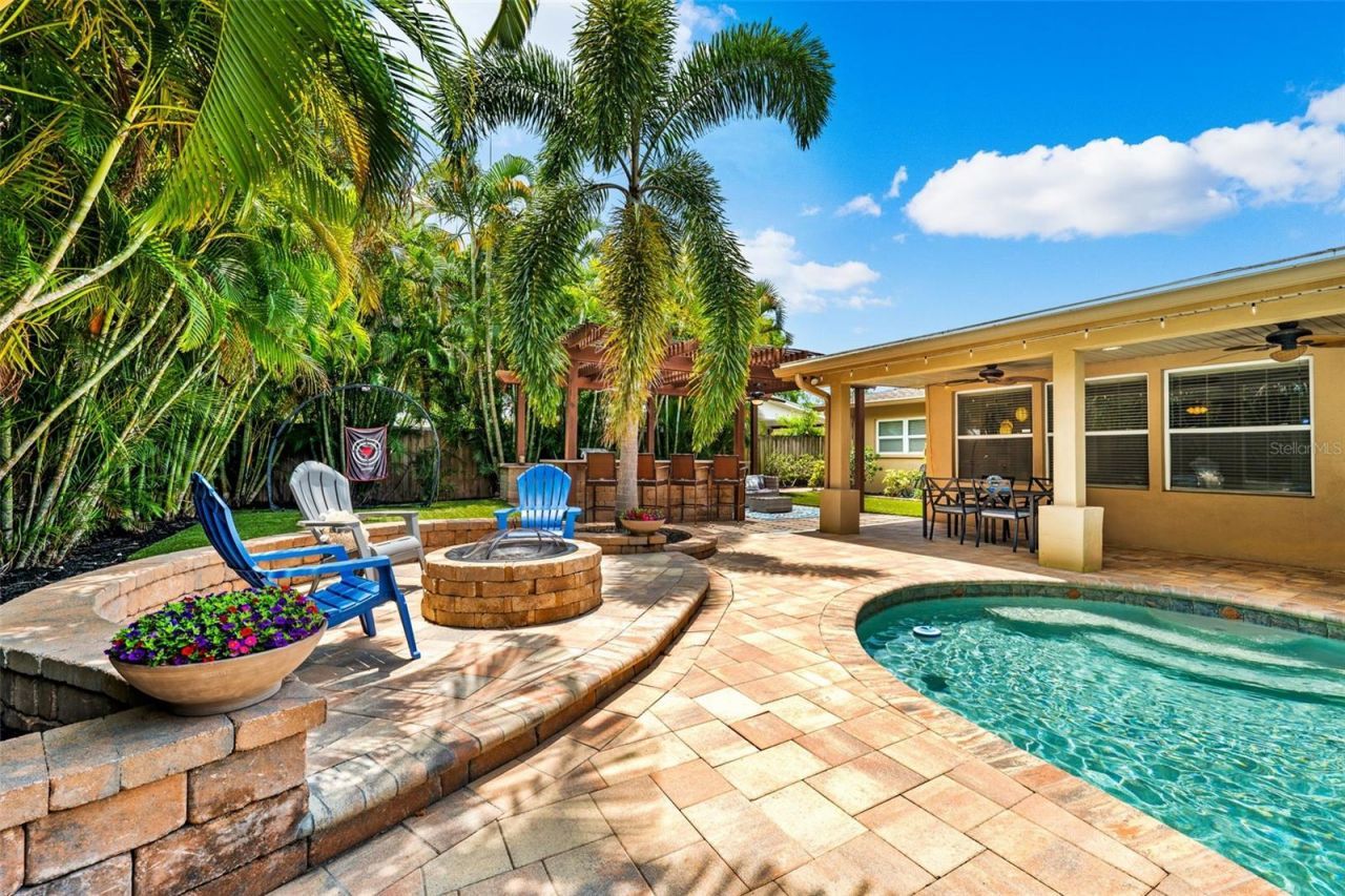 3935 W Eden Roc Circle, Tampa, FL 33634 Photo