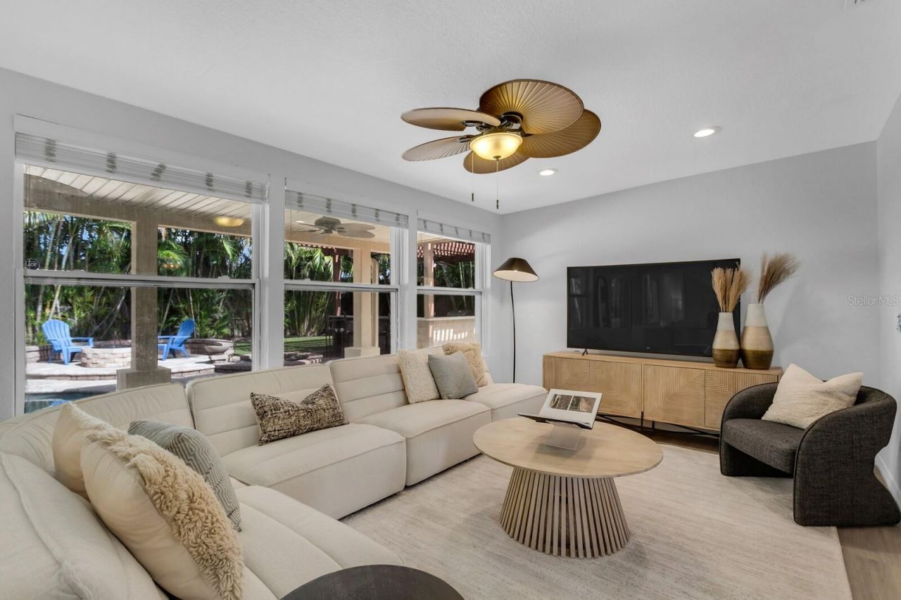 3935 W Eden Roc Circle, Tampa, FL 33634 Photo