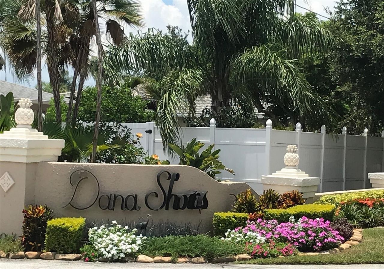 3935 W Eden Roc Circle, Tampa, FL 33634 Photo