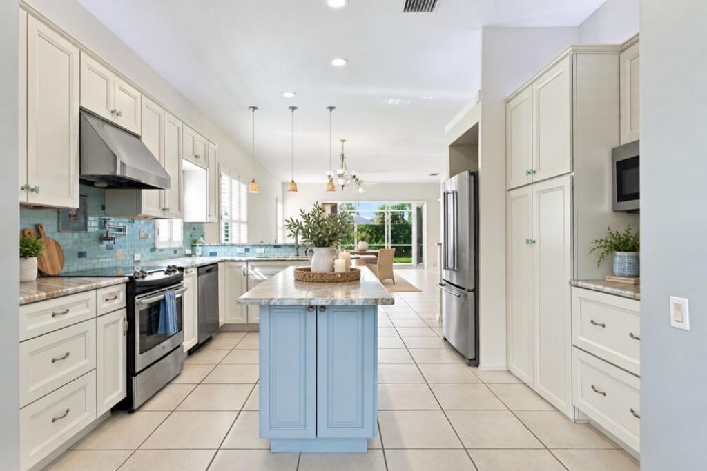 7954 SE Hempstead Circle, Hobe Sound, FL 33455 Photo