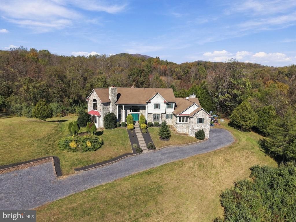5404 Carper Farm Lane , Hume, VA 22639 Main Photo