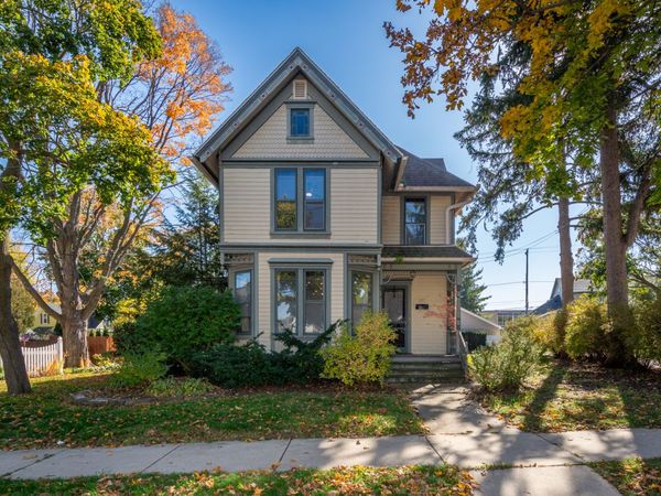 217 W Jefferson Street , Burlington, WI 53105