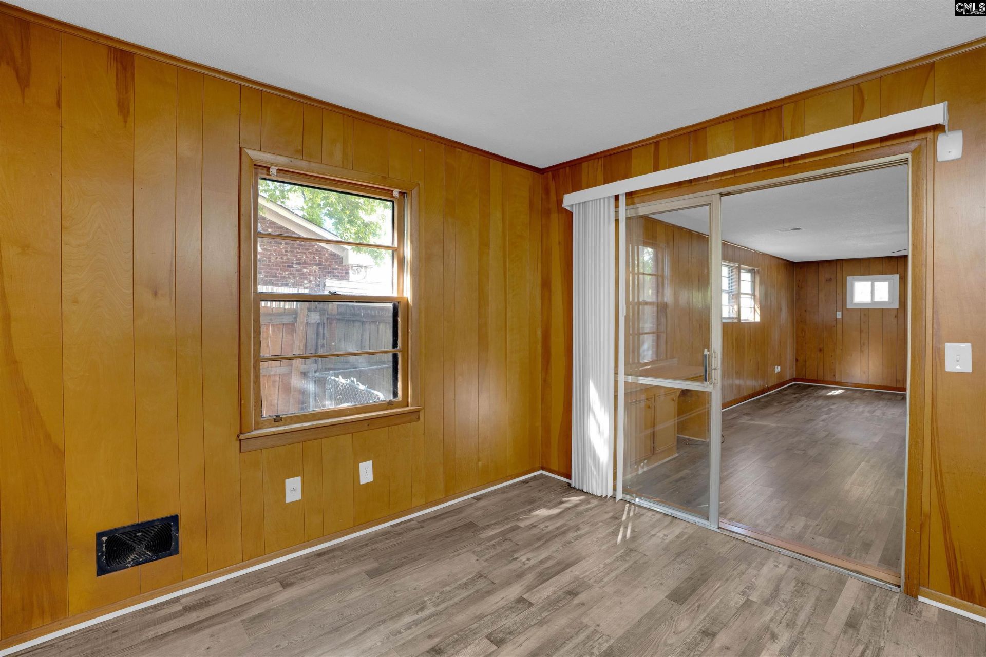 2371 Center Street  Photo 9