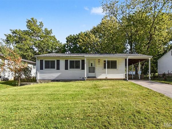 1725 Rose Crest Drive , Hazelwood, MO 63042