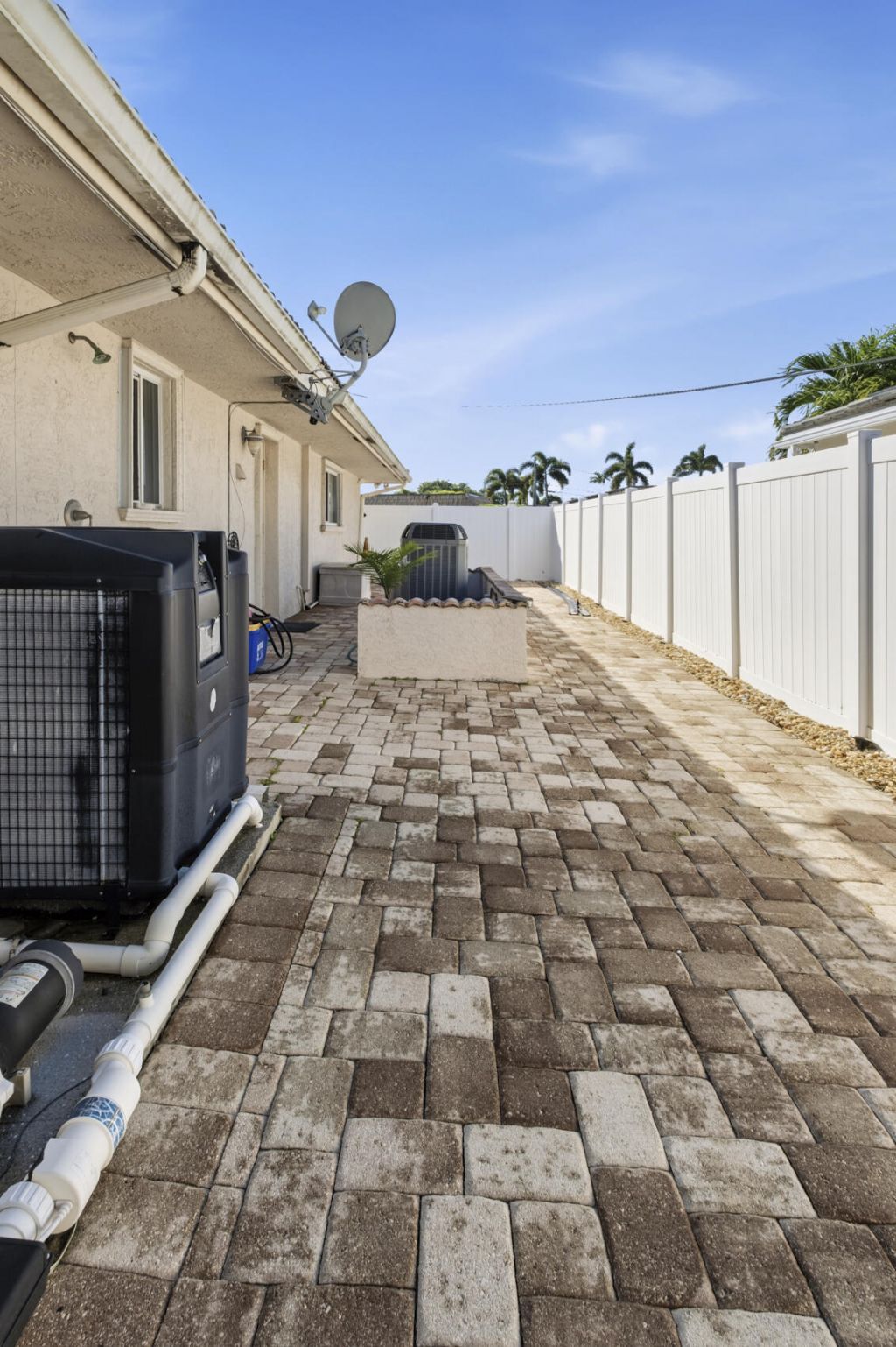 2700 NE 4th Way, Boca Raton, FL 33431 Photo