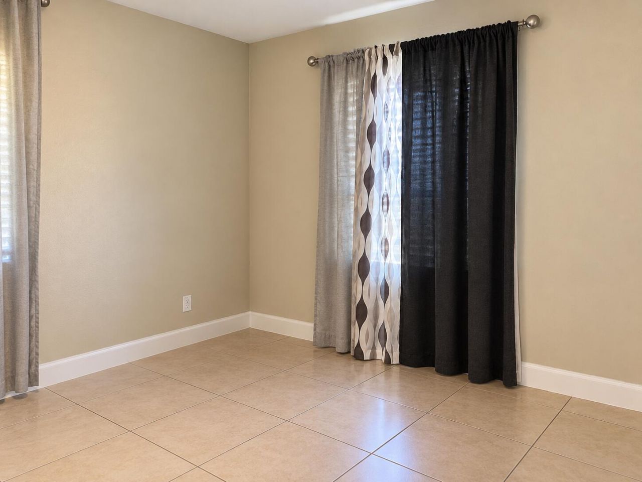 616 W 1st Street, Riviera Beach, FL 33404 Photo