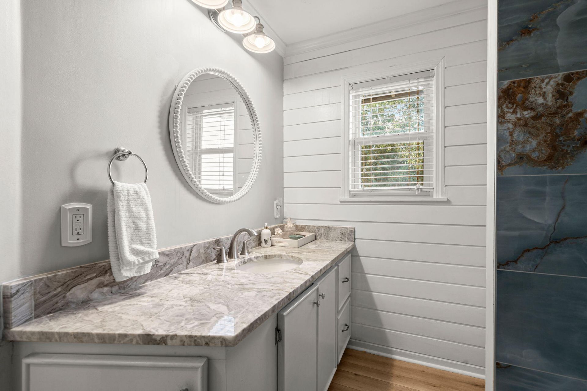 1504 Forrest Avenue Photo 55
