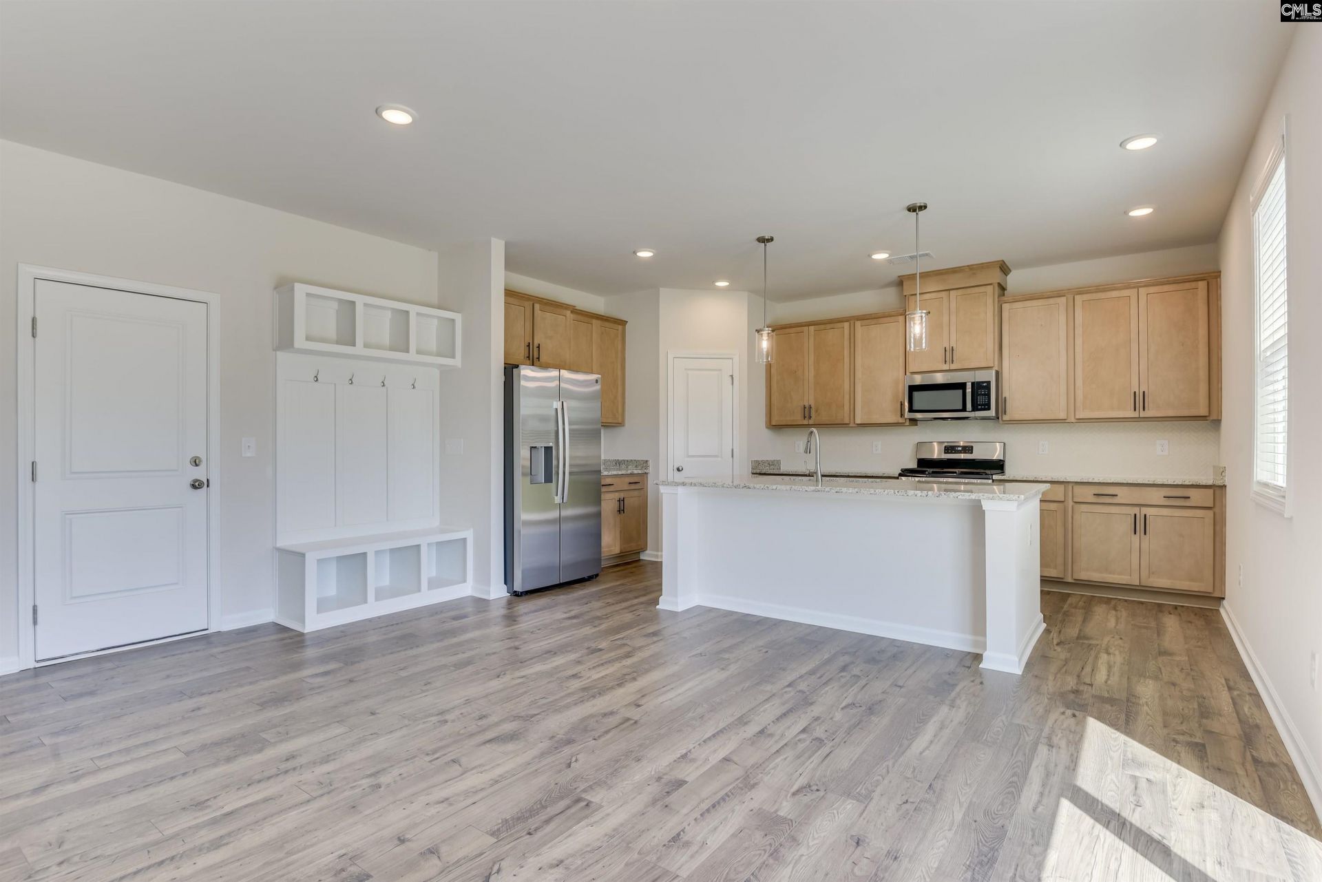 667 Griffon Drive  Photo 6