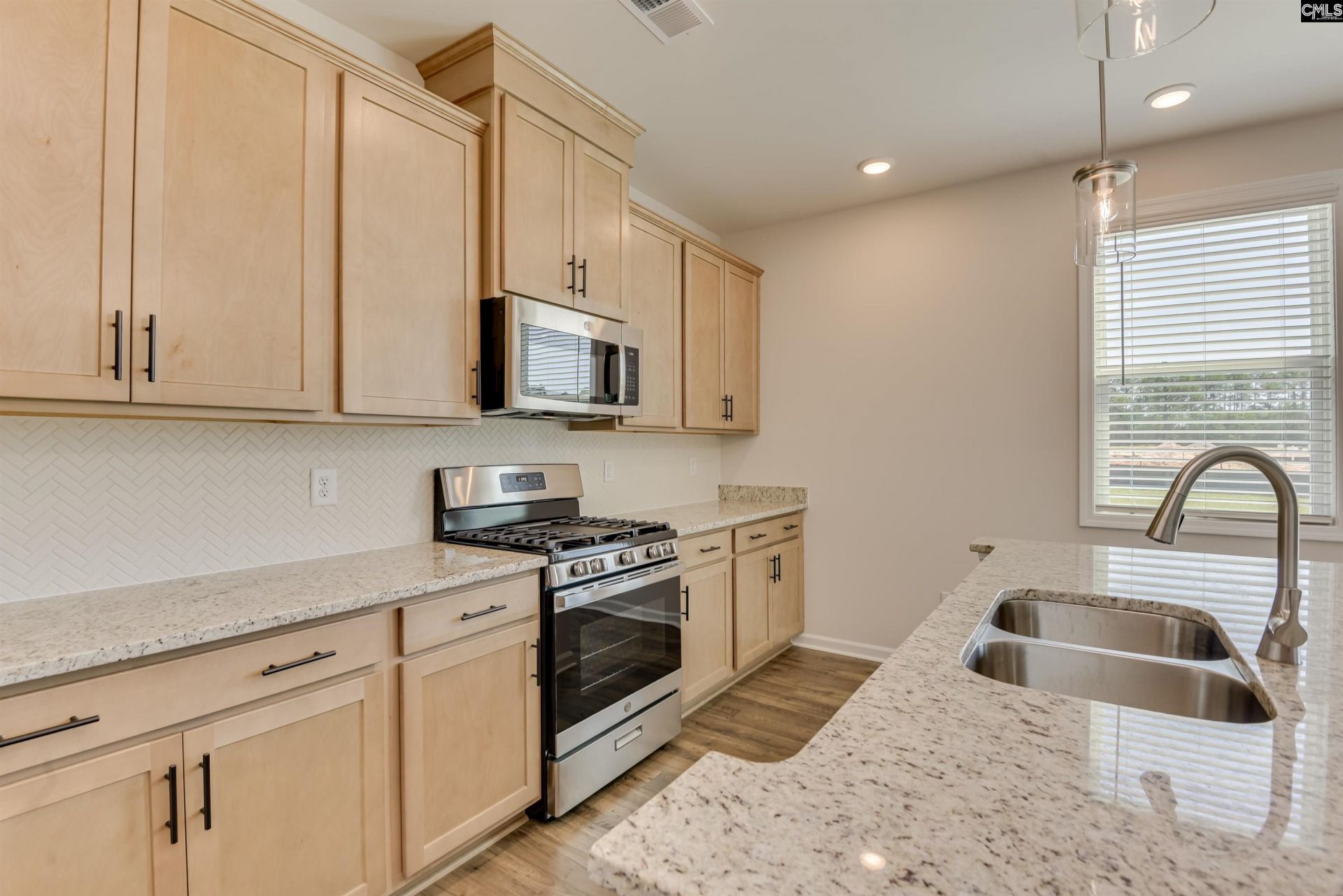 667 Griffon Drive  Photo 8