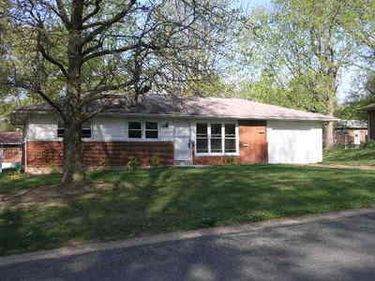 1323 N Evergreen, Columbia, IL 62236