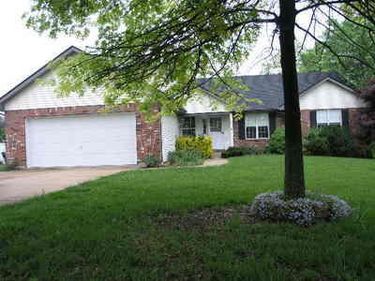 2614 Elmwood Ct, Columbia, IL 62236