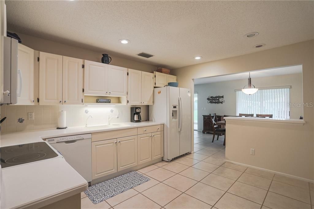 6986 W Country Club Drive N, Unit 6986, Sarasota, FL 34243 Photo