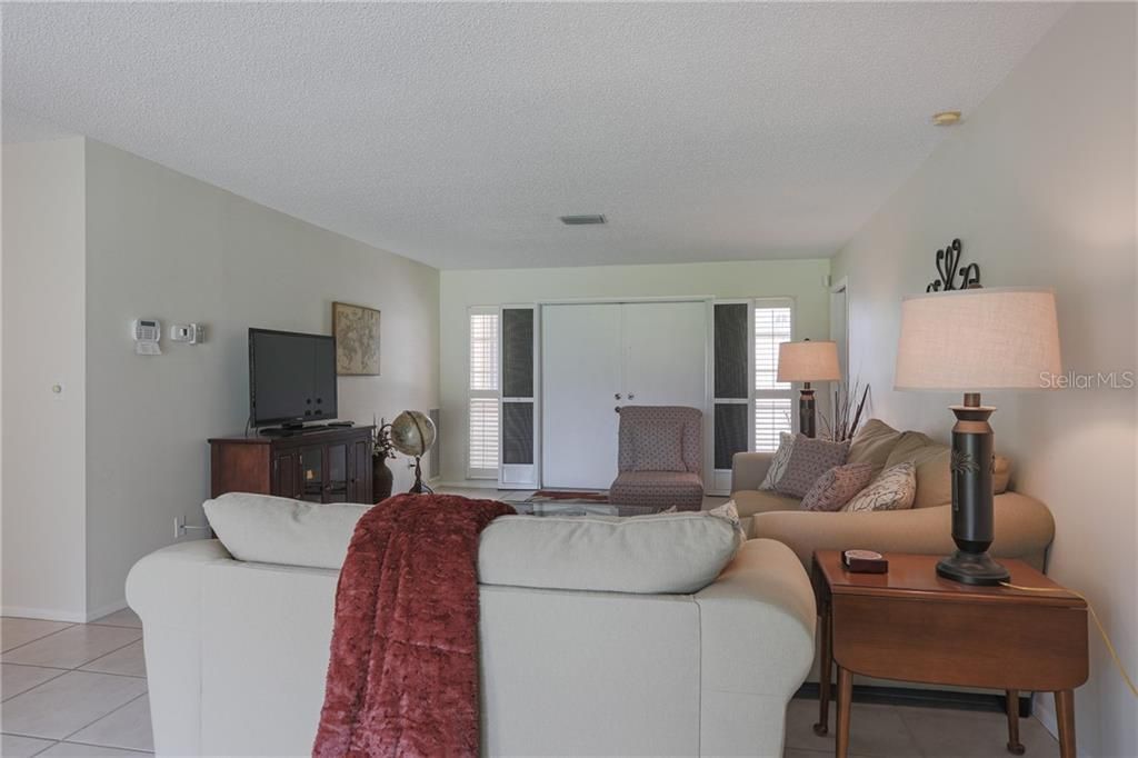 6986 W Country Club Drive N, Unit 6986, Sarasota, FL 34243 Photo