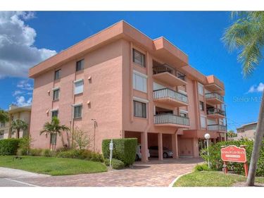131 GARFIELD DRIVE, Unit 4C, SARASOTA, FL 34236