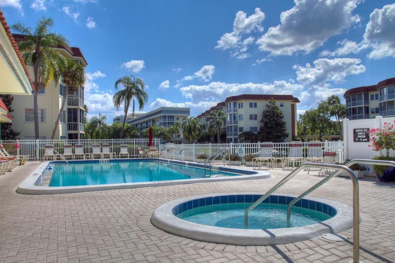 1250 N Portofino Drive, Unit 107MAR, Sarasota, FL 34242 Photo
