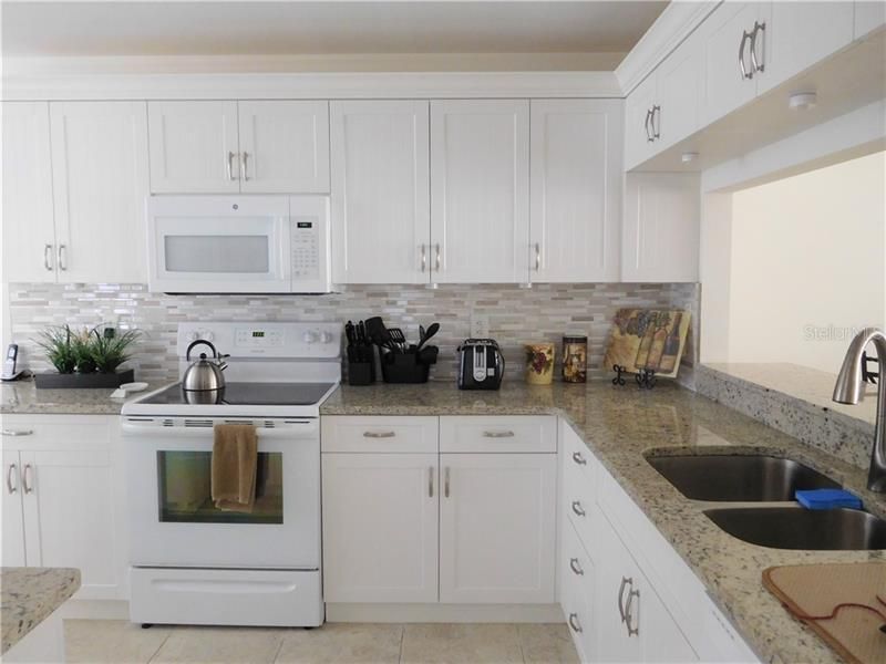 8735 Olde Hickory Avenue, Unit 8104, Sarasota, FL 34238 Photo