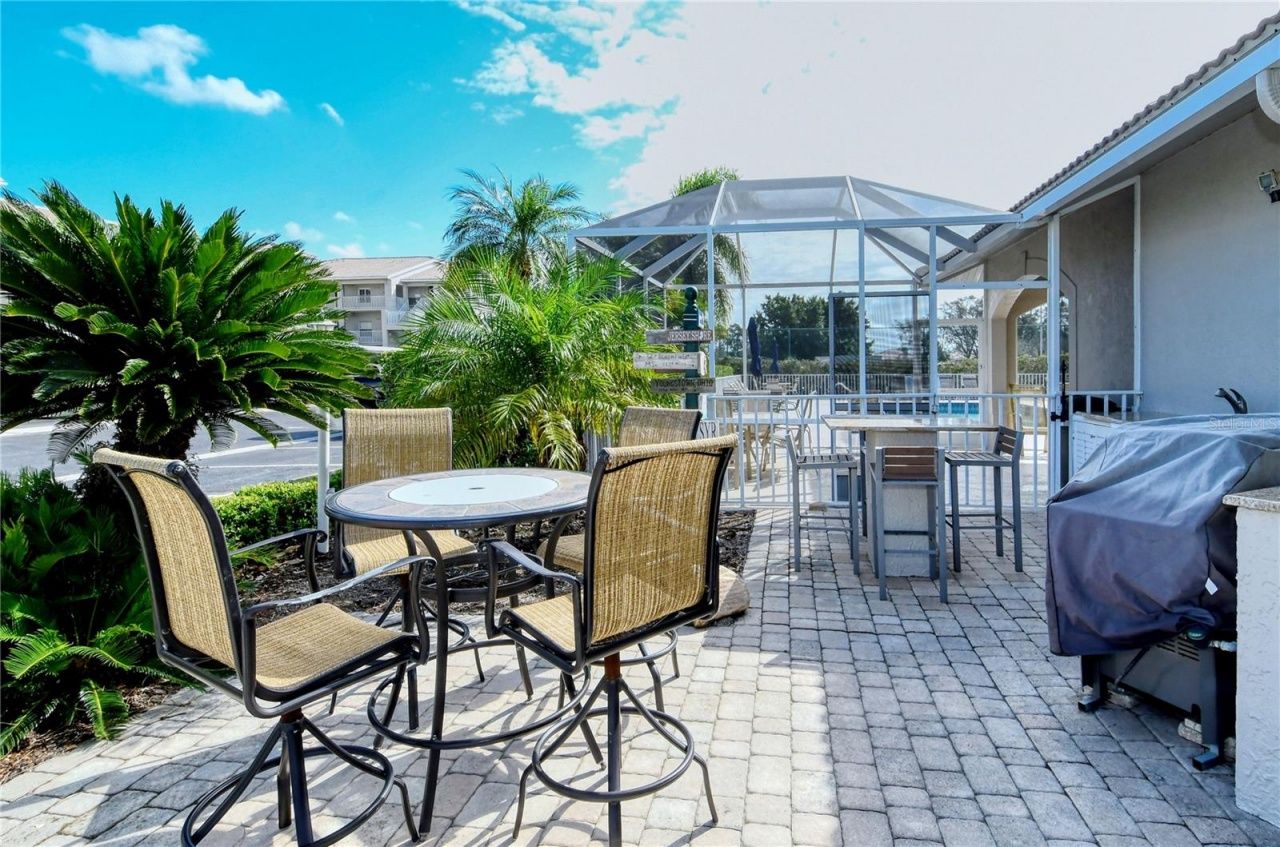 9320 Clubside Circle, Unit 2209, Sarasota, FL 34238 Photo