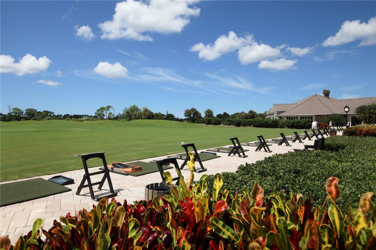 9320 Clubside Circle, Unit 2209, Sarasota, FL 34238 Photo