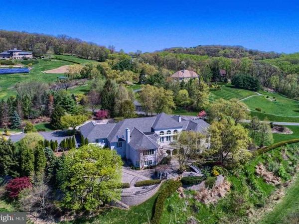 1941 STRAWBERRY FIELDS, YORK, PA 17406