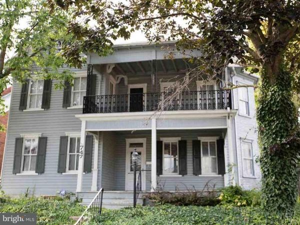 747 W LOCUST STREET, YORK, PA 17401