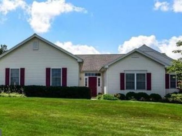 21 BERKSHIRE DRIVE, SHREWSBURY, PA 17361