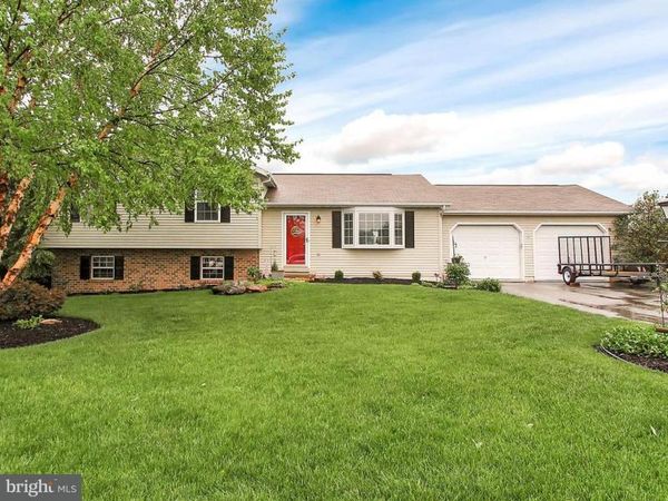 129 YELLOWSTONE LANE, STEWARTSTOWN, PA 17363