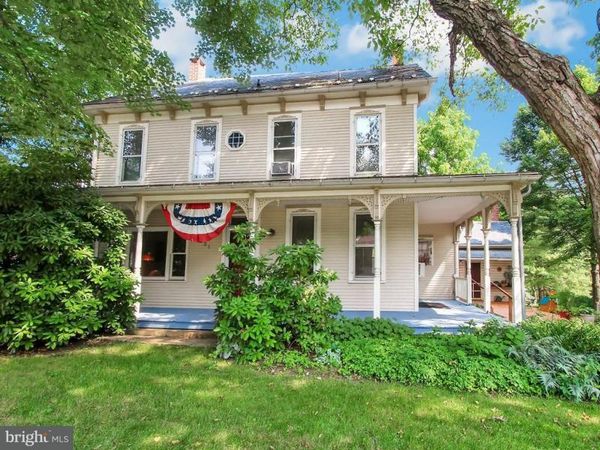 221 CHERRY STREET, YORK, PA 17402