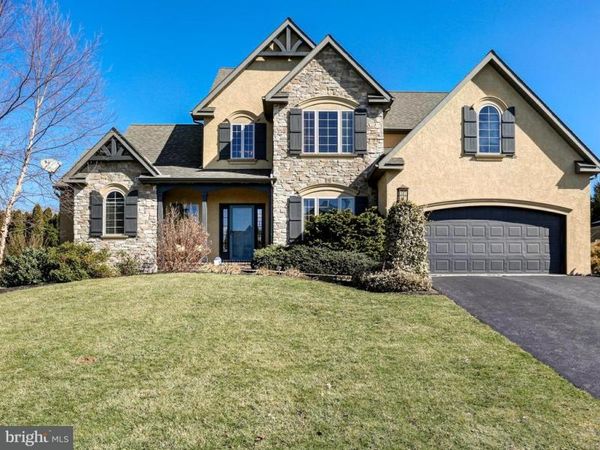 2843 CANDLELIGHT DRIVE, YORK, PA 17402