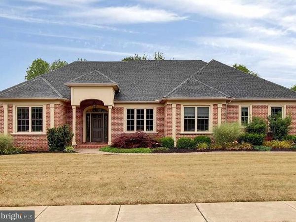 1523 WINSFORD LANE, YORK, PA 17404