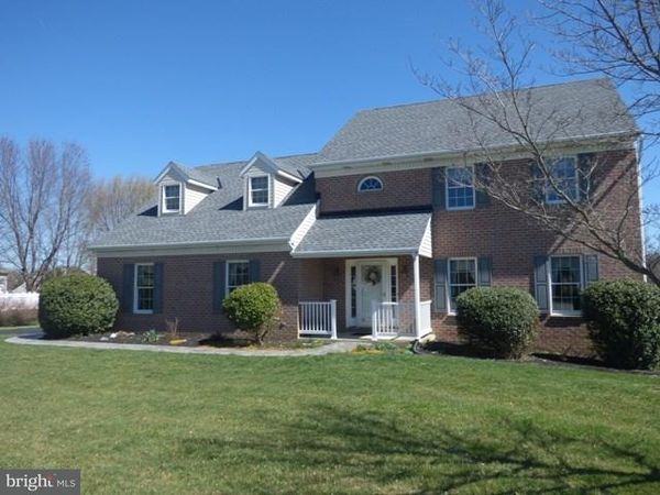 558 WILLOW COURT, YORK TWP, PA 17402