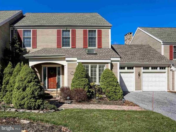 2015 ROSEWOOD LANE, YORK, PA 17403