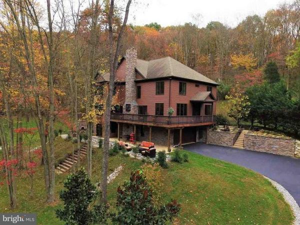 3261 HONEY VALLEY ROAD, DALLASTOWN, PA 17313