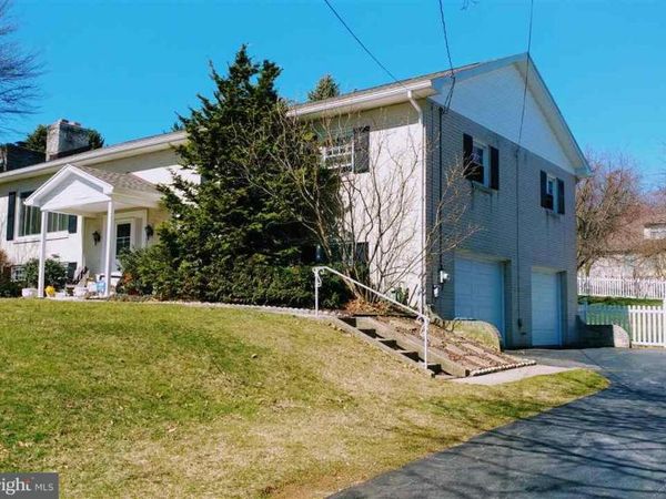 443 SUMMIT DRIVE, RED LION, PA 17356