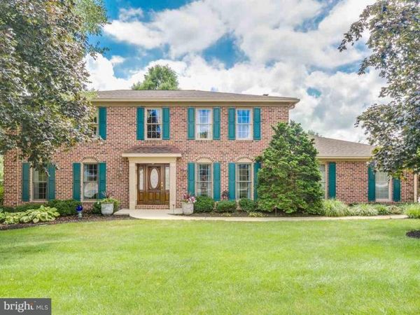 3785 STARVIEW DRIVE, YORK, PA 17402