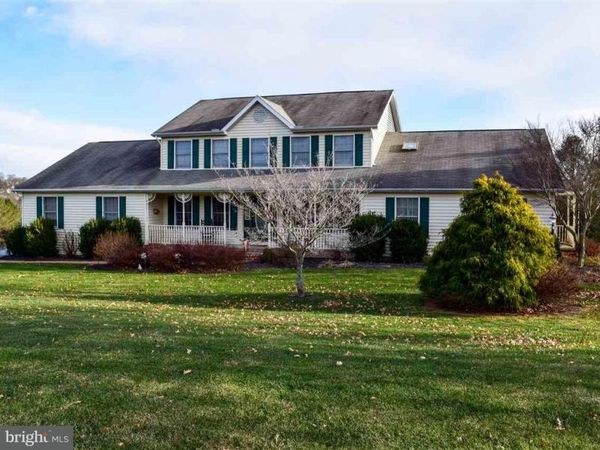 3548 APPLE COURT, STEWARTSTOWN, PA 17363