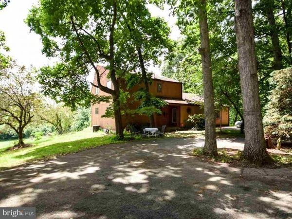 5054 WALTERS HATCHERY ROAD, SPRING GROVE, PA 17362