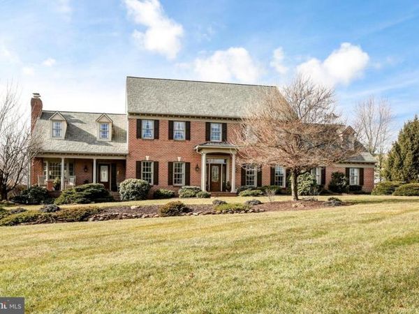 725 OAKWOOD DRIVE, RED LION, PA 17356