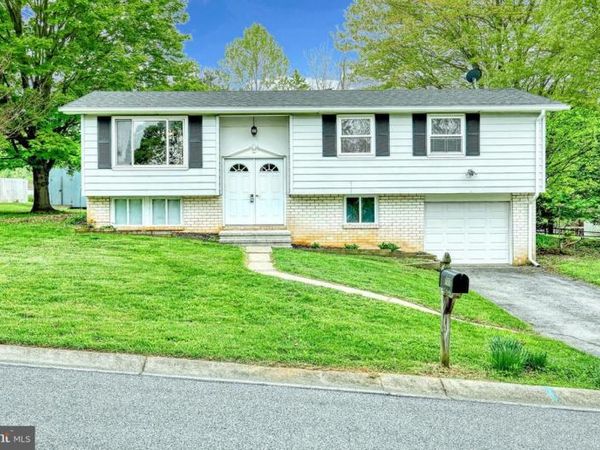 717 FRANLYN DRIVE, DALLASTOWN, PA 17313