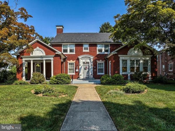 141 E SPRINGETTSBURY AVENUE, YORK, PA 17403