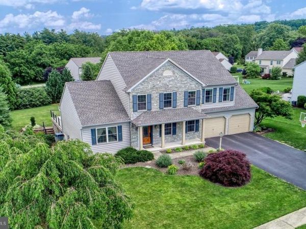 4273 ENGLISH WAY, YORK, PA 17402