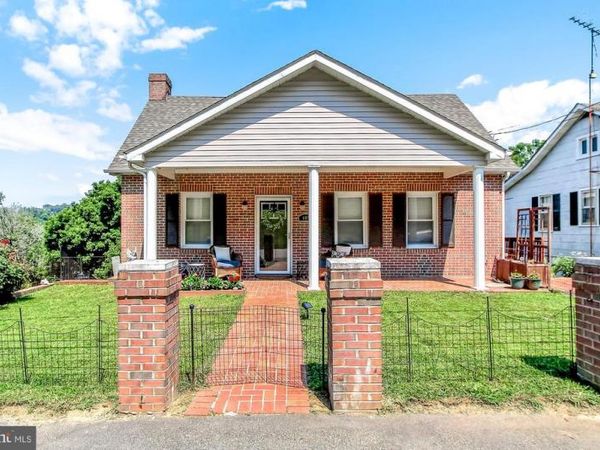 405 CHESTNUT STREET, DELTA, PA 17314