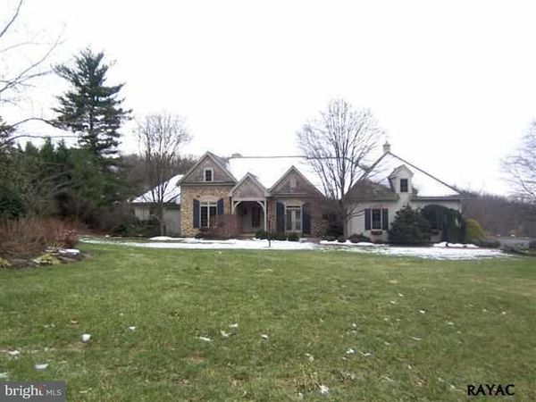 2835 DEER LEAP LANE, YORK TWP, PA 17403